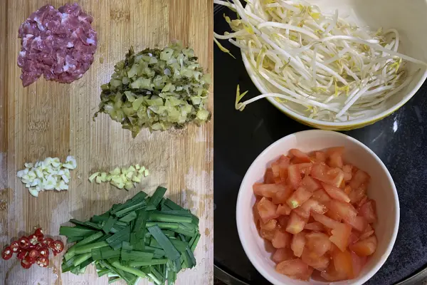 ingredients for rice noodle in sour soup