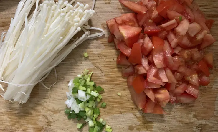 ingredients for tomato egg drop soup