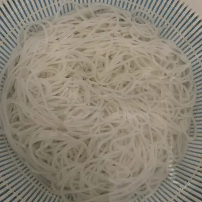 rice noodle in sour soup 1