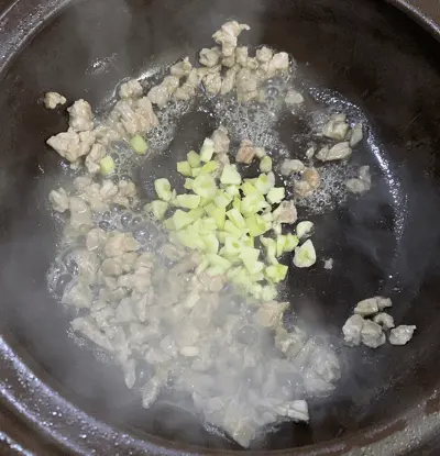 rice noodle in sour soup 2