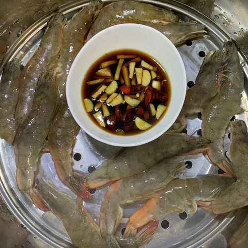 boiled-shrimp-with-dipping-sauce-1 Boiled Shrimp with Dipping Sauce 1