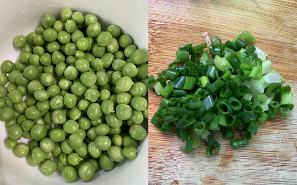 Ingredients for green peas stir fry with eggs